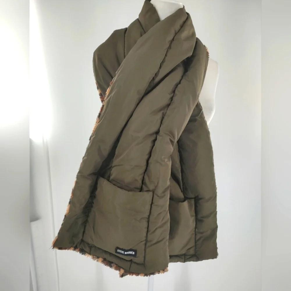 Steve Madden Women's Olive Animal Print Scarf 1 SFM